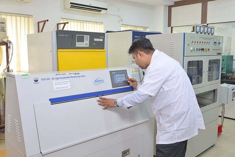 Solid-Dielectric-Laboratory